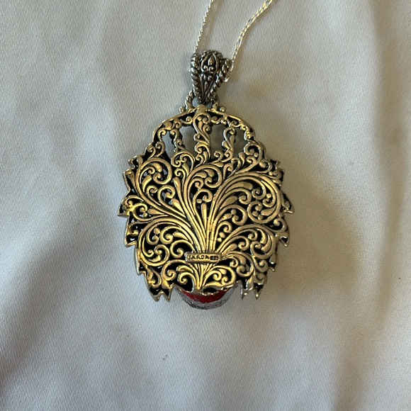 Solid Sterling Balinese Lions Head pendant - Picture 3 of 4